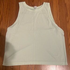Lululemon Train to be Tank- like new condition